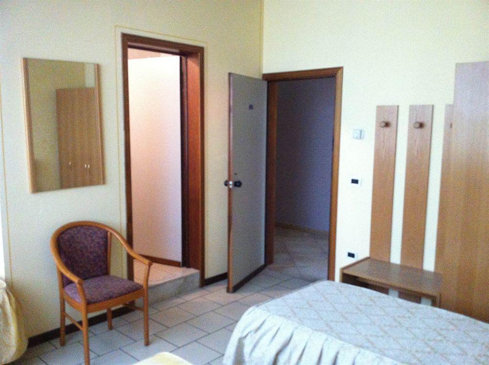 Hotel Cristallo Barga 포르나치 디 바르가 외부 사진