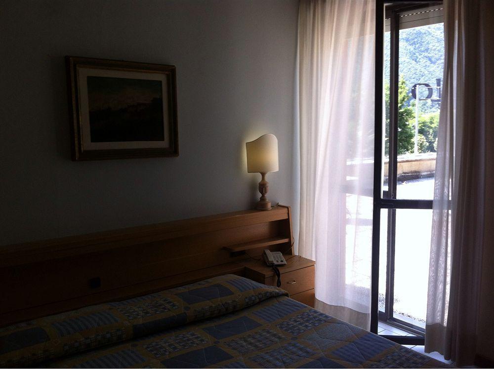 Hotel Cristallo Barga 포르나치 디 바르가 외부 사진