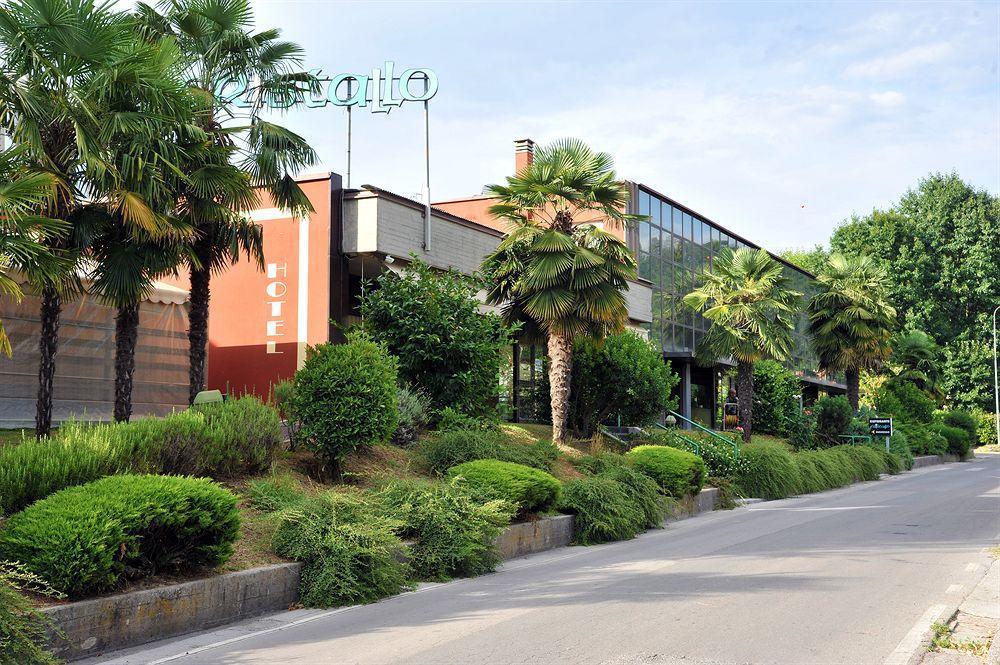 Hotel Cristallo Barga 포르나치 디 바르가 외부 사진