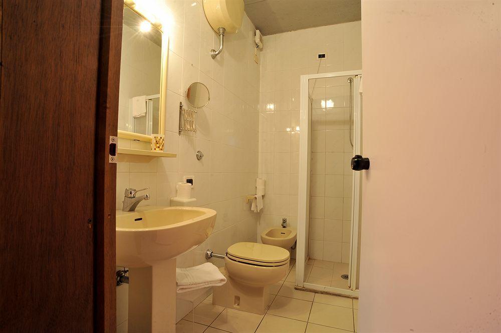 Hotel Cristallo Barga 포르나치 디 바르가 외부 사진