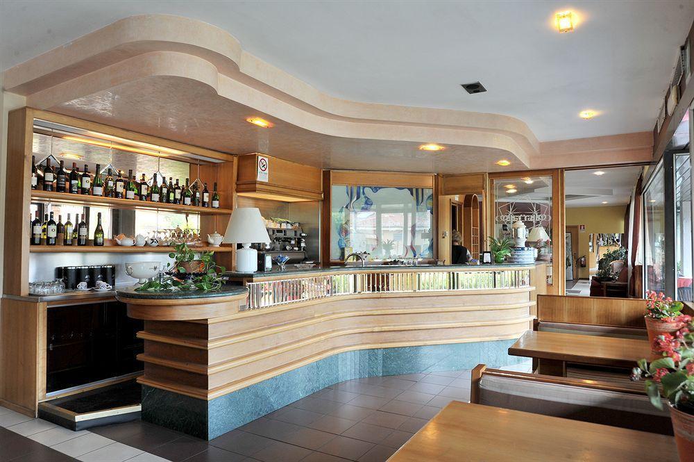 Hotel Cristallo Barga 포르나치 디 바르가 외부 사진