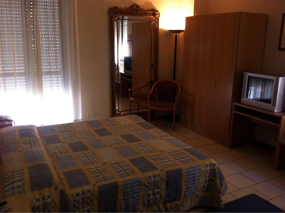 Hotel Cristallo Barga 포르나치 디 바르가 외부 사진