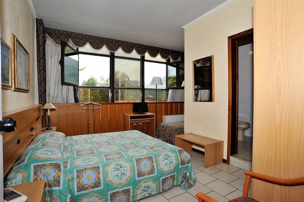 Hotel Cristallo Barga 포르나치 디 바르가 외부 사진
