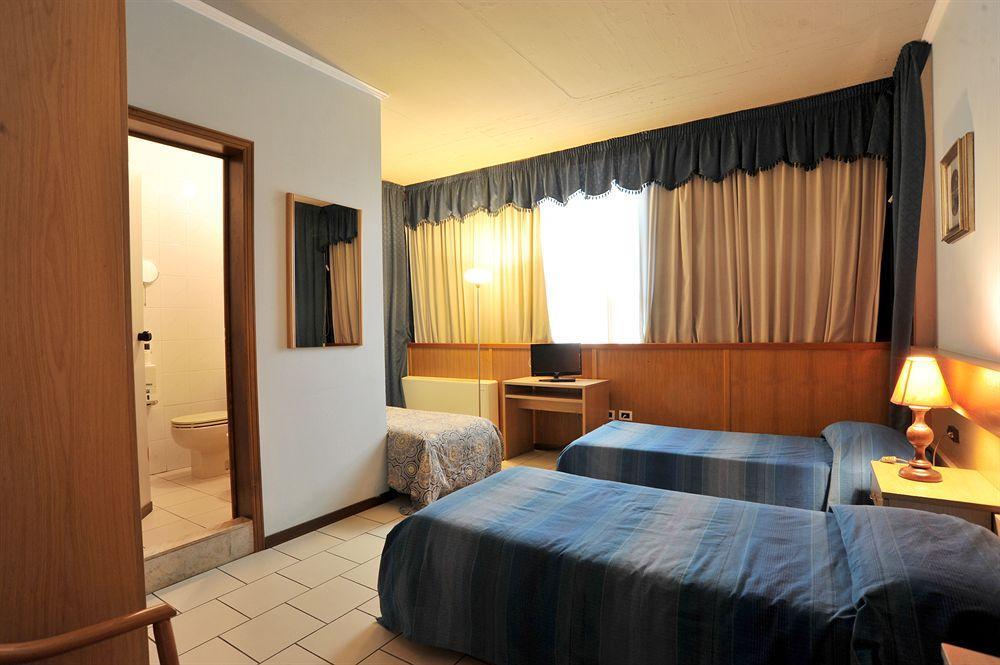 Hotel Cristallo Barga 포르나치 디 바르가 외부 사진