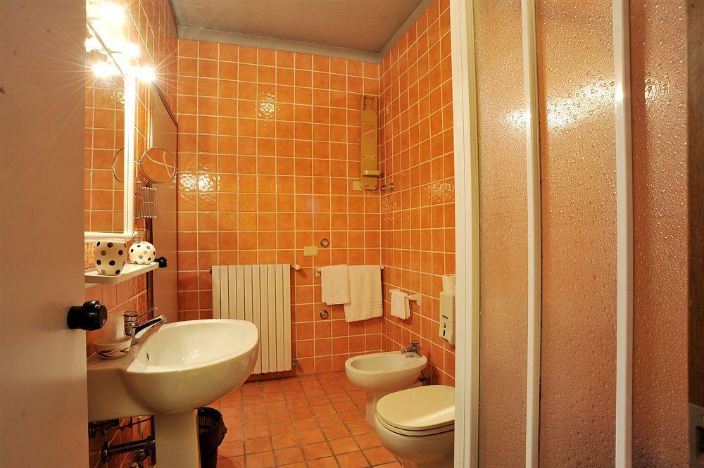 Hotel Cristallo Barga 포르나치 디 바르가 외부 사진